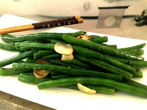 Stir-Fried Green Beans (清炒四季豆) - SimpleWok