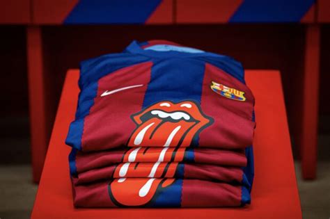 FC Barcelone Les Rolling Stones Sur Le Maillot Du Clasico