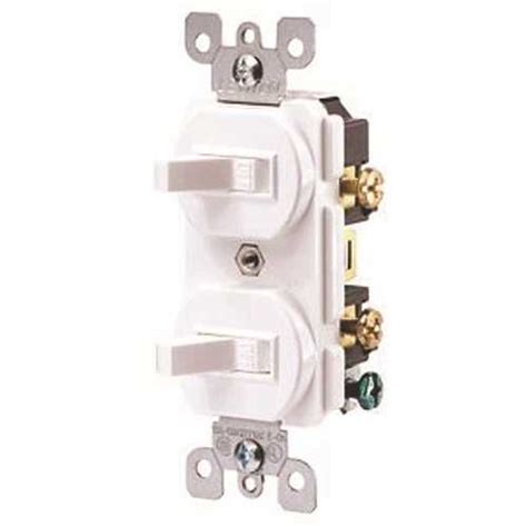 Leviton 5224 2t 120277 Volt 15 Amp 1 Pole Commercial Grade Ac Combination Toggle Switch Duplex