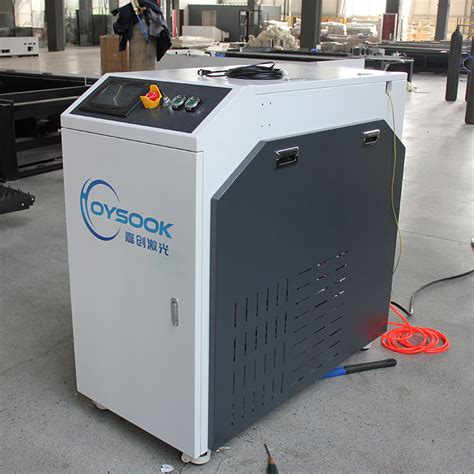 W Handheld Fiber Laser Welding Machine And Laser Cleaning And