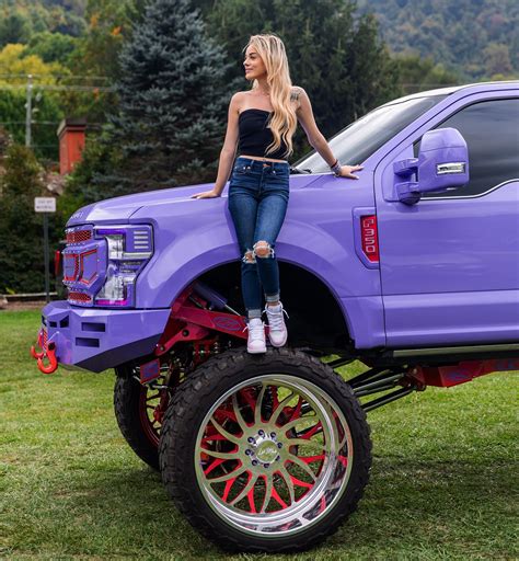 12 TikTokers With OnlyFans You Need to Follow in 2025 - Atchuup! - Cool