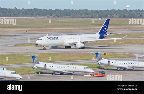 Lufthansa airbus a330 airways lufthansa Stock Videos & Footage - HD and ...