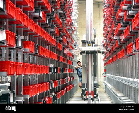 high rack warehouse Stock Photo - Alamy