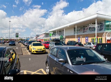 Carpark in Clydebank shopping centre Stock Photo - Alamy