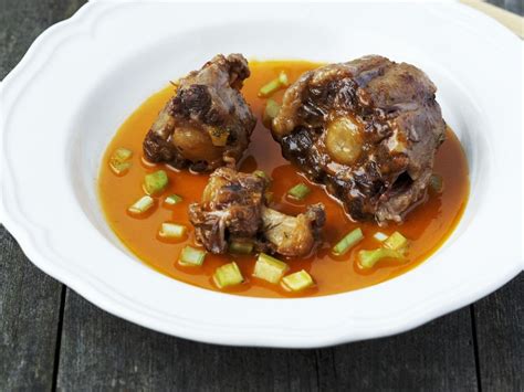 Oxtail Soup Recipe | EatSmarter