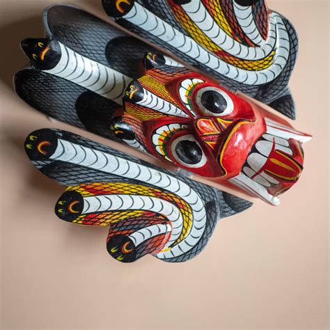 Traditional Sri Lanka Naga Raksha King Cobra Mask Luís Viajante