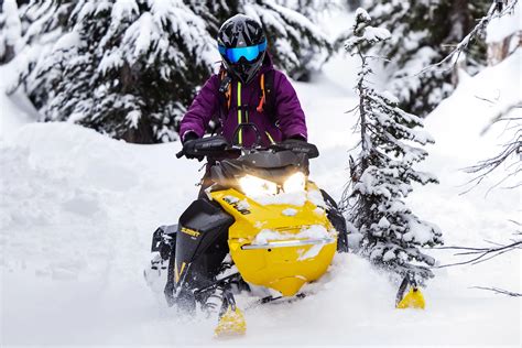 Kids and Newbies Can Sled on the New Ski-Doo Neo Snowmobiles | GearJunkie