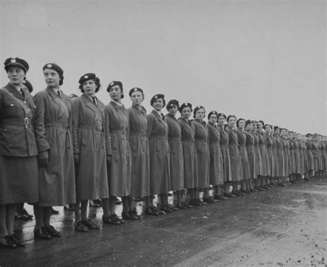 british women  wwii photograph  william vandivert fine art