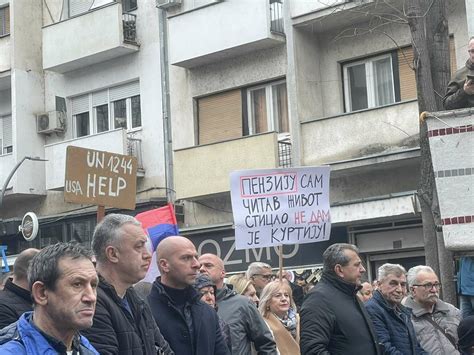 Mitrovicë E Veriut Protesta E Serbëve Kundër Vendimit Të Bqk Së Për