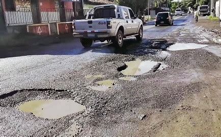 Pobladores solicitan reparación de carretera La Prensa Gráfica