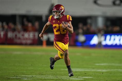 USC 2023 NFL Draft Scouting Reports Include Travis Dye Bobby Haskins