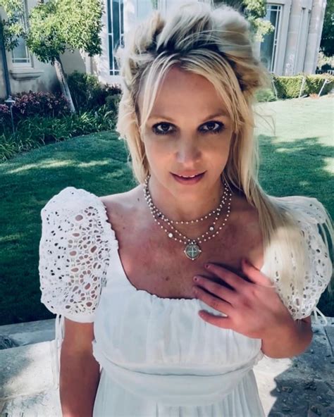 Britney Spears teria voltado a usar drogas em recaída diz famoso site