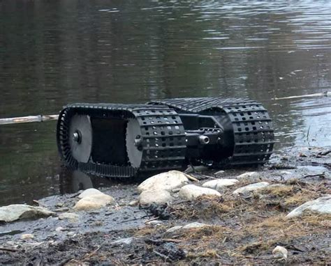 Bayonet Highly Portable Amphibious Robot For Lighter Payloads