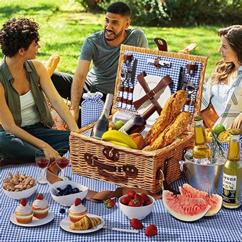 Greenstell Wicker Picnic Basket Sets For 4 Persons With High Sealing