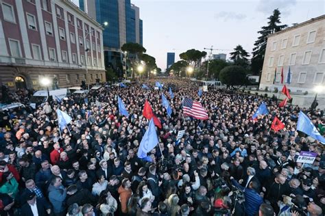 Opozita protestë sot para Kuvendit PD thirrje socialistëve tu bashkohen