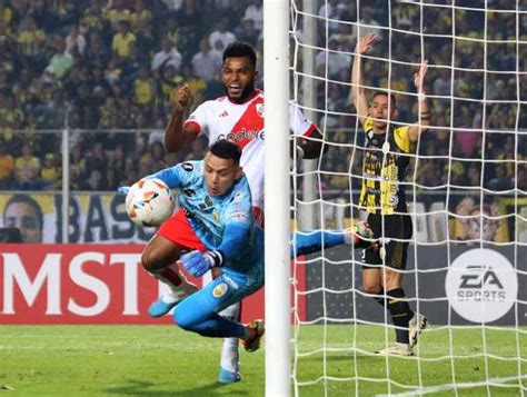 Borja perde gol incrível na estreia do River Plate na Libertadores