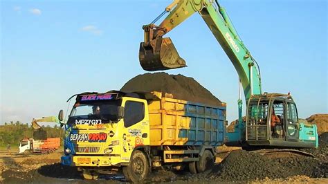 Excavator Digging Over Loading Sand Into Dump Truck Kobelco Sk Isuzu