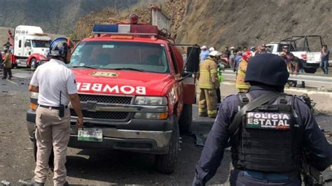 Accidente Carretero En Veracruz Deja Seis Personas Muertas Cuatro Eran