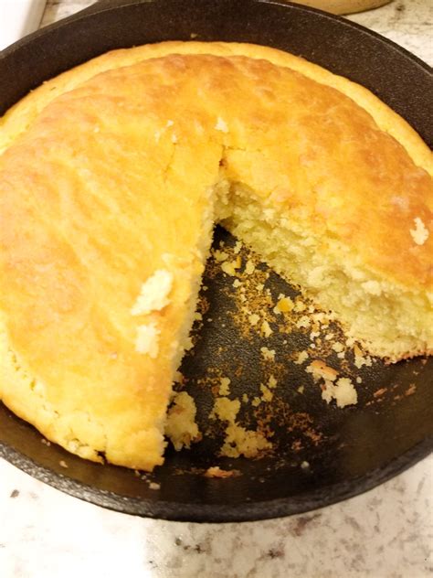 Skillet Johnny Cake