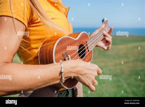 Unrecognizable Woman Hi Res Stock Photography And Images Alamy