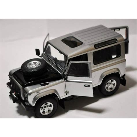 Miniatura Carro Land Rover Defender 90 Prata 1 18 Kyosho