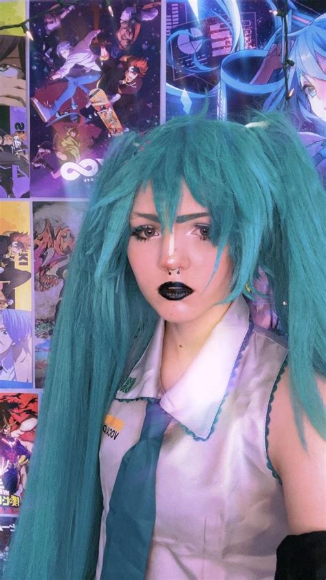 miku cosplay | Miku cosplay, Fun things to do, Cosplay