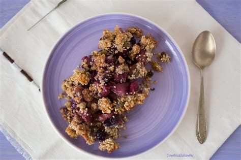 Coentros And Rabanetes Crumble Integral De Maçã E Frutos Silvestres