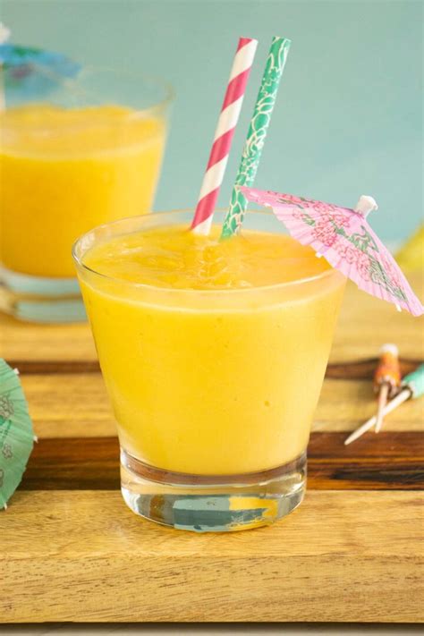 Mango Pineapple Smoothie With Yogurt