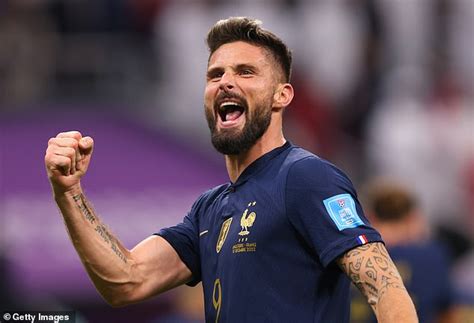 Olivier Giroud Hilariously Responds To Jason Cummings Claim He