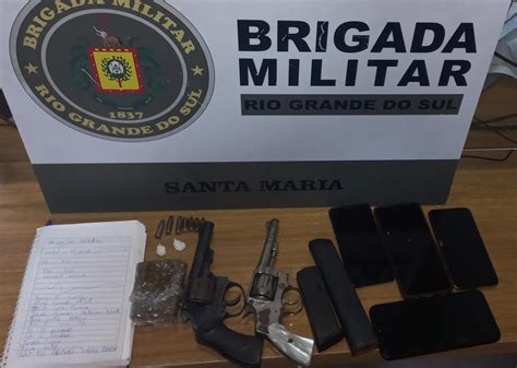 Dupla é Presa Por Tráfico E Porte Ilegal De Arma No Bairro Jk Em Santa