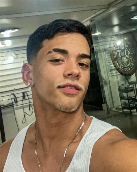 Pin De Daniel Araujo Em Barba E Cabelo Masculino Fotos De Cabelo