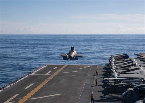 DVIDS - Images - USS Tripoli Flight Operations [Image 7 of 9]