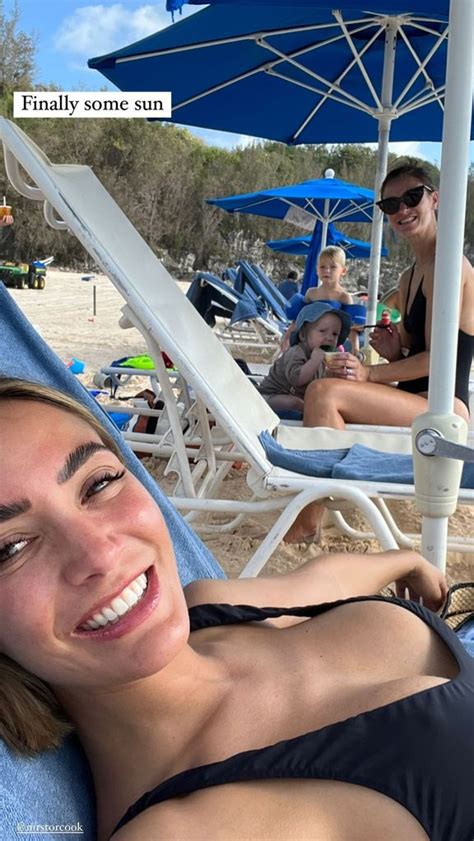 Frankie Bridge Sizzles In Low Cut Bikini In Beach Photo HELLO