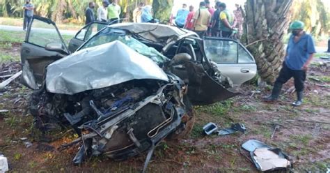 Abang Maut Adik Cedera Kereta Langgar Pokok Harian Metro