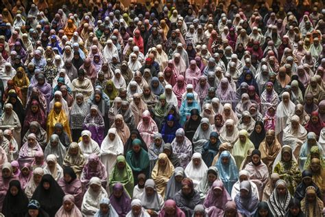 Shalat Tarawih Pertama Di Masjid Istiqlal Antara Foto