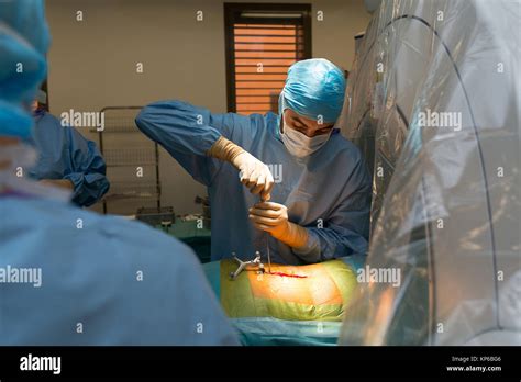 La chirurgie de la colonne vertébrale Photo Stock - Alamy