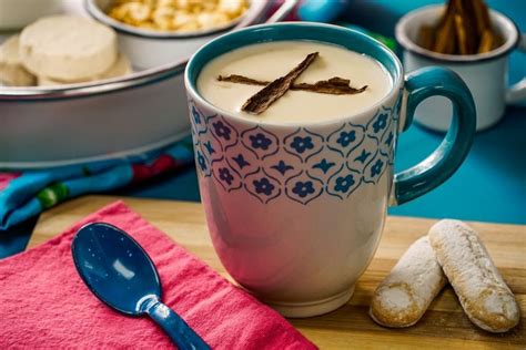 Prepara esta bebida tradicional un delicioso Atole de Mazapán Esta es