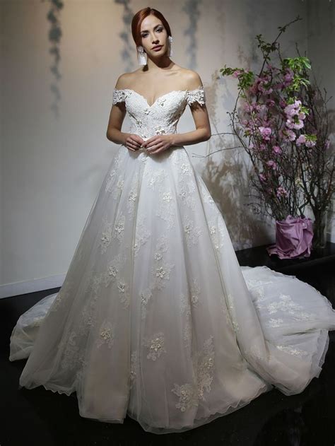 Brides You Ll Want To See These Trending Wedding Dresses Yumi