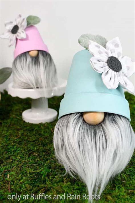 I Love How Easy These DIY Gnomes With Flower Pot Hats Are To Make I