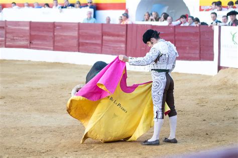 Fotos Morante Roca Rey Y Juanito Abren El Cartel Taurino De La Feria