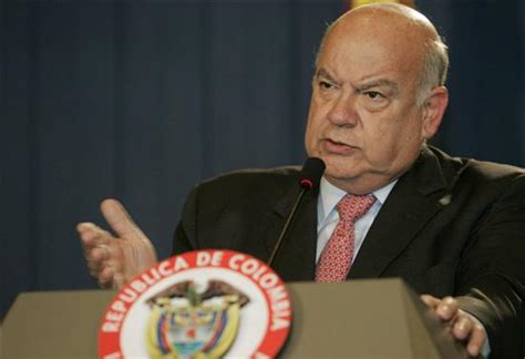 Insulza Celebra El Restablecimiento De Relaciones Entre Colombia Y