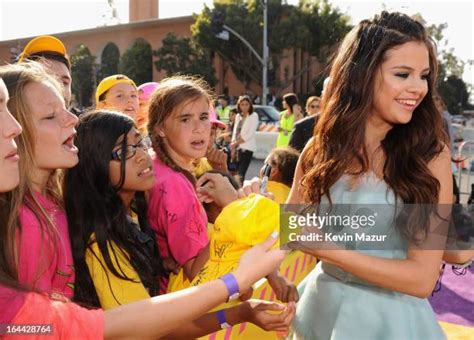 Nickelodeon Singers Photos And Premium High Res Pictures Getty Images