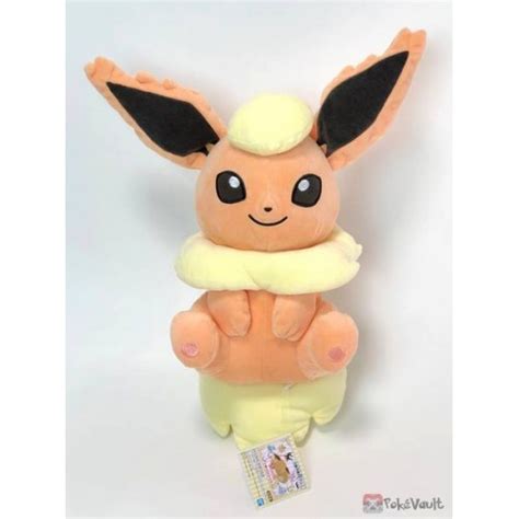 Pokemon 2019 Bandai Flareon I Love Eievui Large Plush Toy