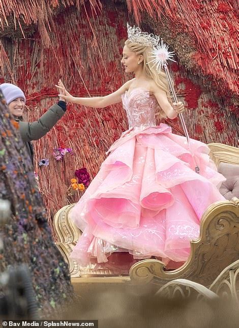 Ariana Grande Transforms Into Glinda The Good Witch While Filming