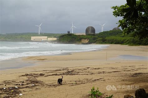 颱風杜蘇芮逼近 墾丁南灣掀逾3公尺高大浪[影] 地方 中央社 Cna