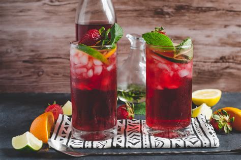 Fruity Hibiscus Mint Iced Tea - My Modern Cookery