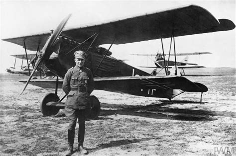 Oberleutnant Ernst Udet With His Fokker Dvii Aircraft Vintage