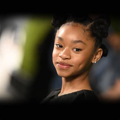 celebrity  facts  akira akbar pin   fashion magazine