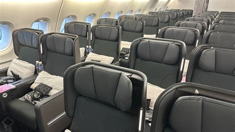 Qantas A380 Premium Economy Review Guide [2023] Executive Traveller