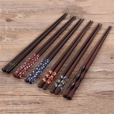 1 Pair Japanese Style Natural Wooden Chopsticks For Creative Pattern